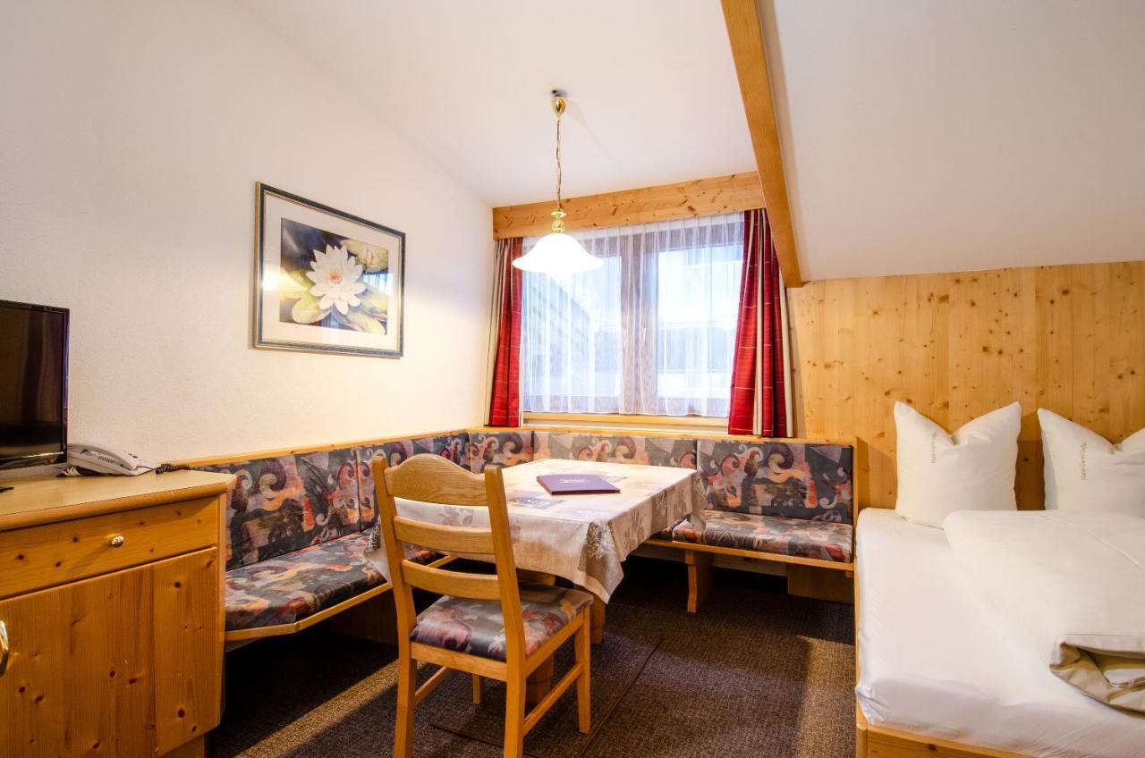 Garni Golfais Hotel *